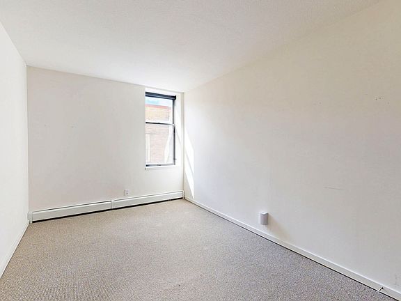 5th image of 2109 Blaisdell Ave #404