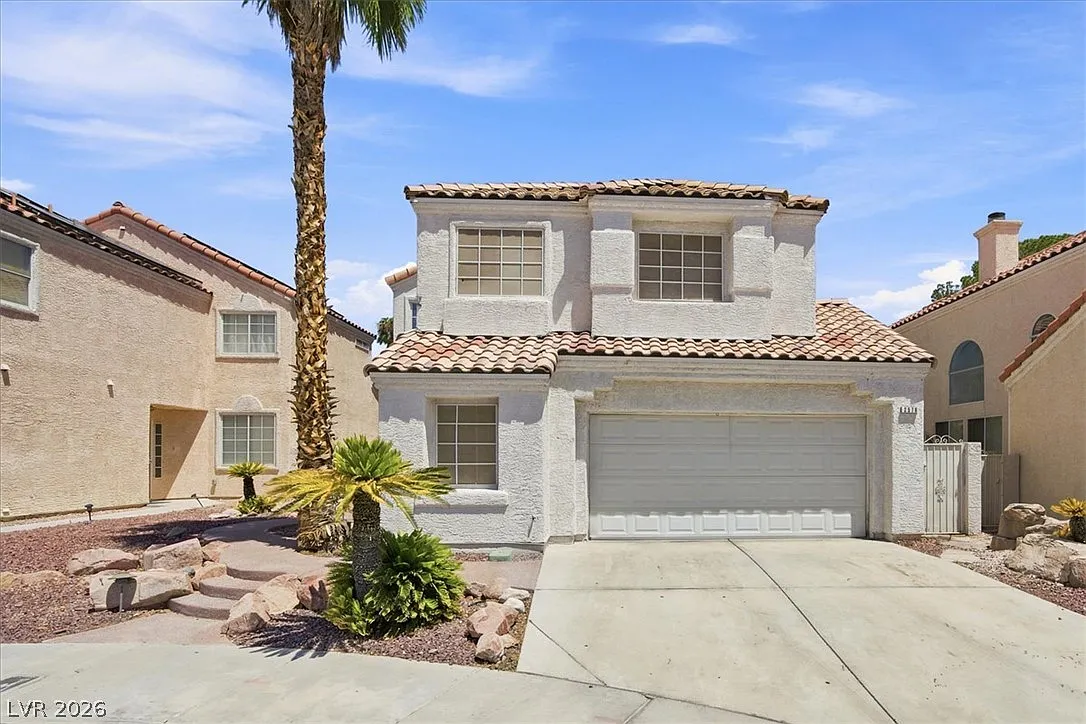 3 bed, 2.5 bath, 1806 sqft, $2,095 — Photo 1