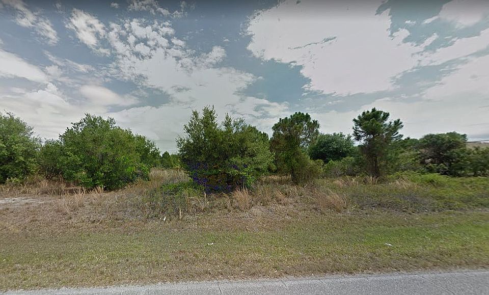 2nd image of 352 Macarthur Dr