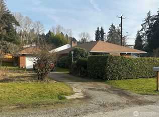 3906 NE 109th St, Seattle, WA 98125