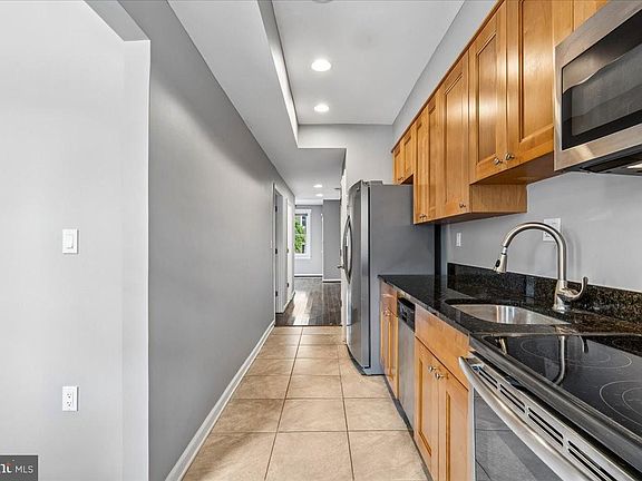 5th image of 1601 Isherwood St NE APT 1