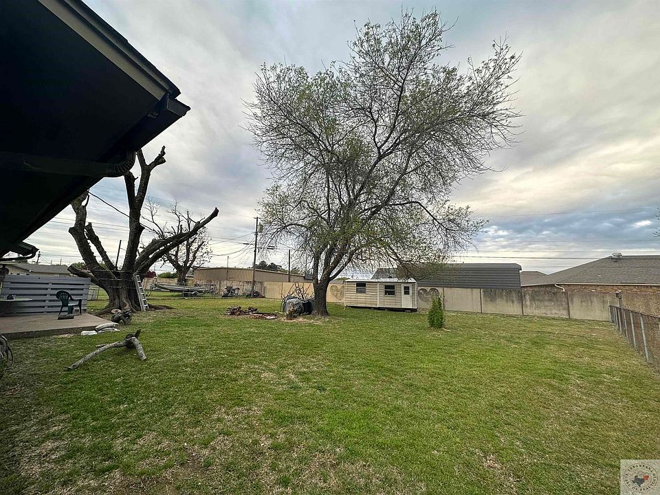 2nd image of 4606 Verbena St