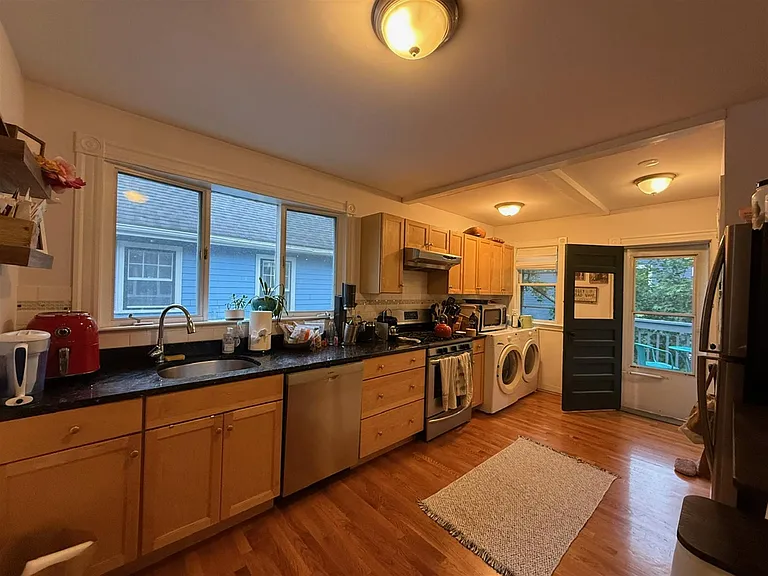 17 Milton St #2 — Photo 3