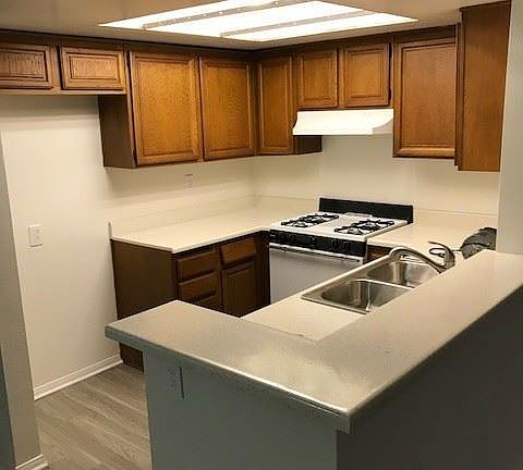 4th image of 1021 W Angeleno Ave APT 102