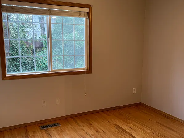 1742 SE 60th Ave, Hillsboro, OR 97123