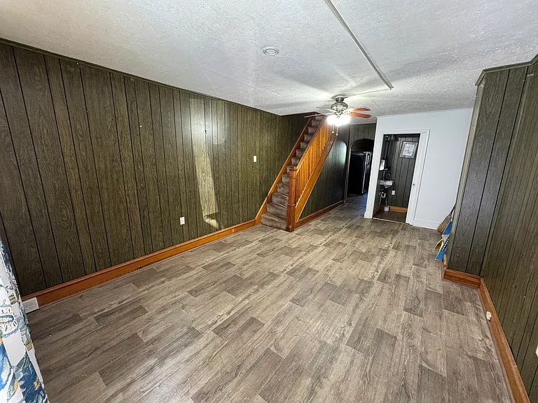 516 E Norwegian St — Photo 2