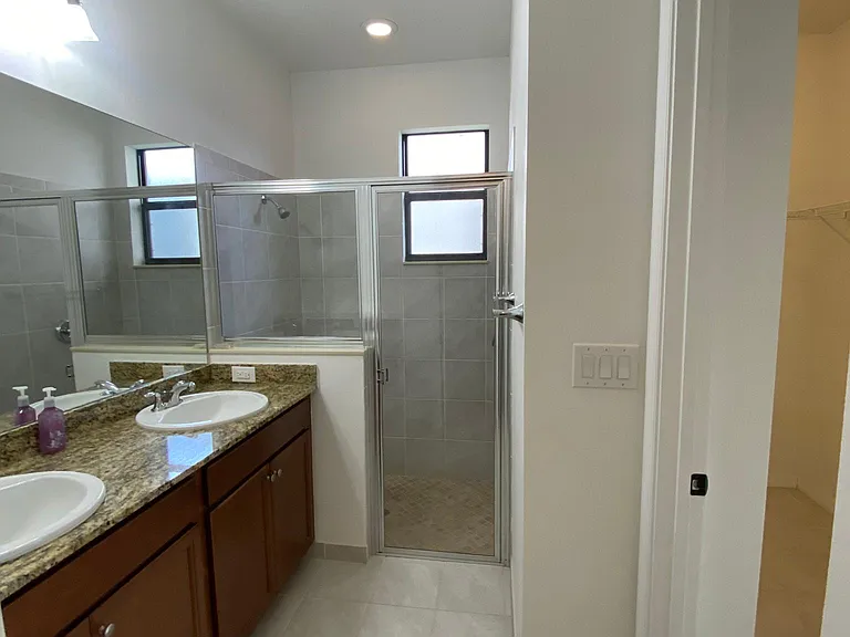5447 Useppa Dr — Photo 32