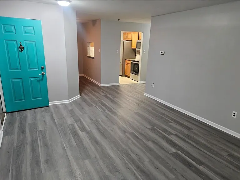 1015 Willings Way #1015 — Photo 2