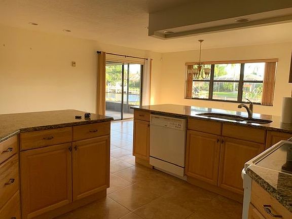 Granite counter tops, with stainless sink
