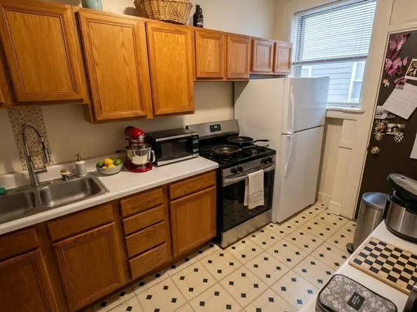 901-11 Washington Blvd/403-05 S Kenilworth Ave