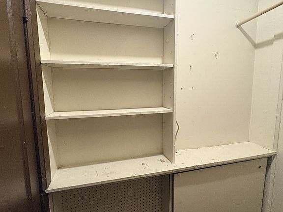 5th image of 222 S Howard St APT 203