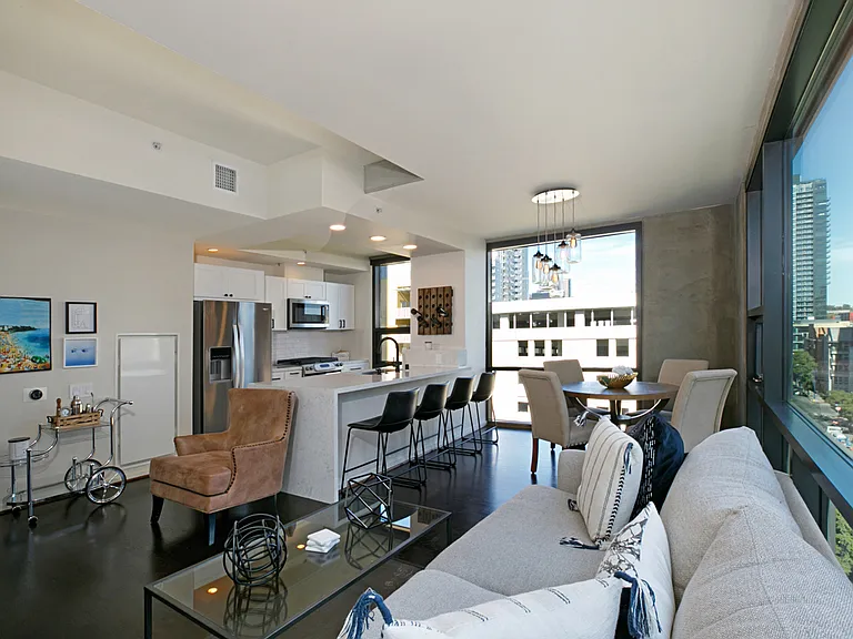 350 11th Ave #931 — Photo 28