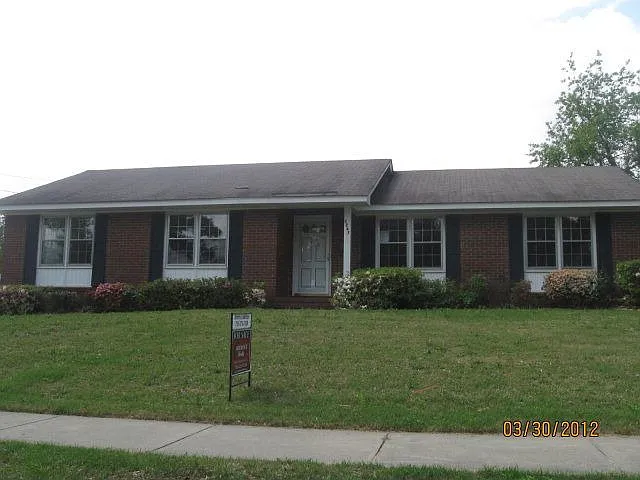 5247 23rd Ave photo 1