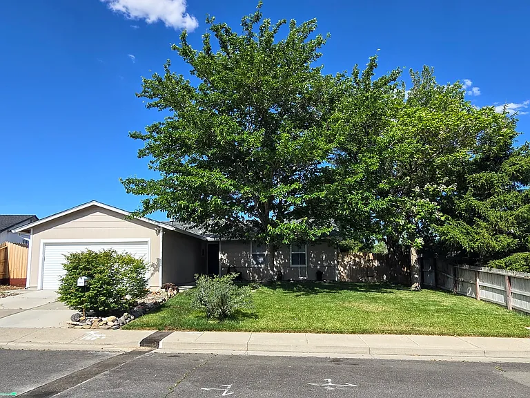 3973 Kentwood Ct — Photo 1