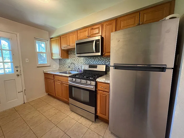 180-196 Spring Ave #184-1 — Photo 3