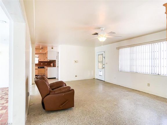 4th image of 1101 Lenox Ct