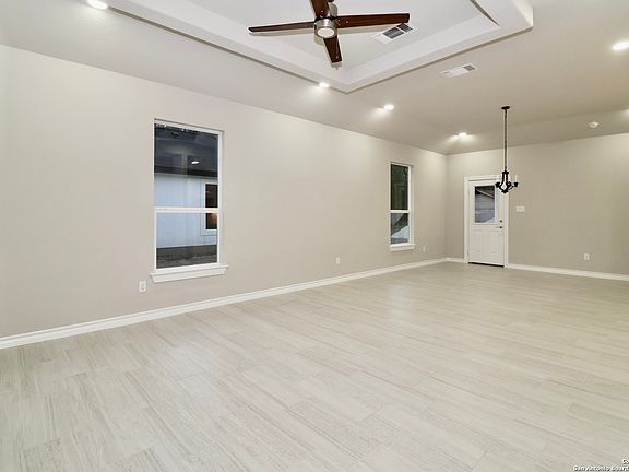 2nd image of 8026 Airlift Ave.