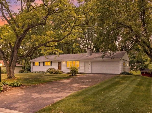 1760 Garland Ln N, Plymouth, MN 55447
