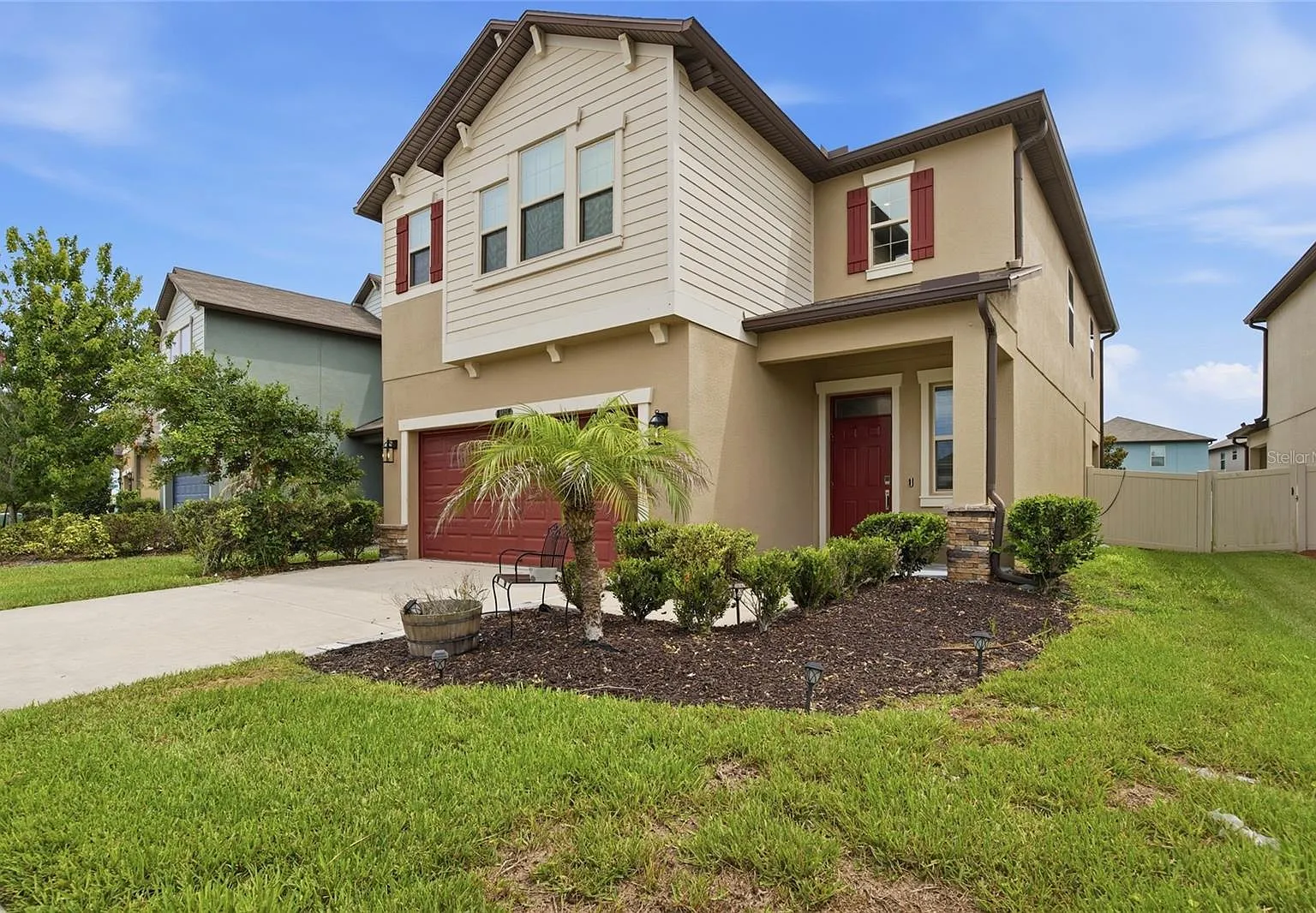 4 bed, 2.5 bath, 2334 sqft, $3,000 — Photo 3