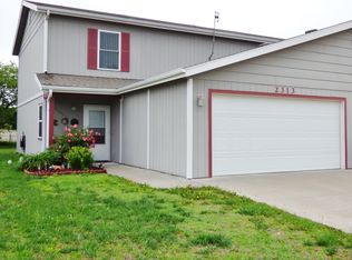 2313 Vineyard Cir, Manhattan, KS 66502