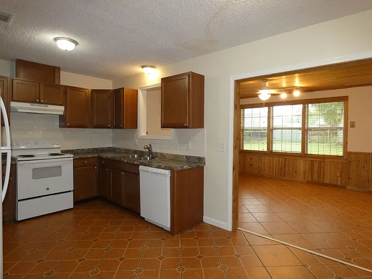 4606 Southern Pl — Photo 7