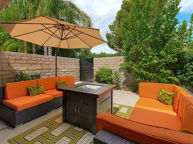 Patio/Courtyard