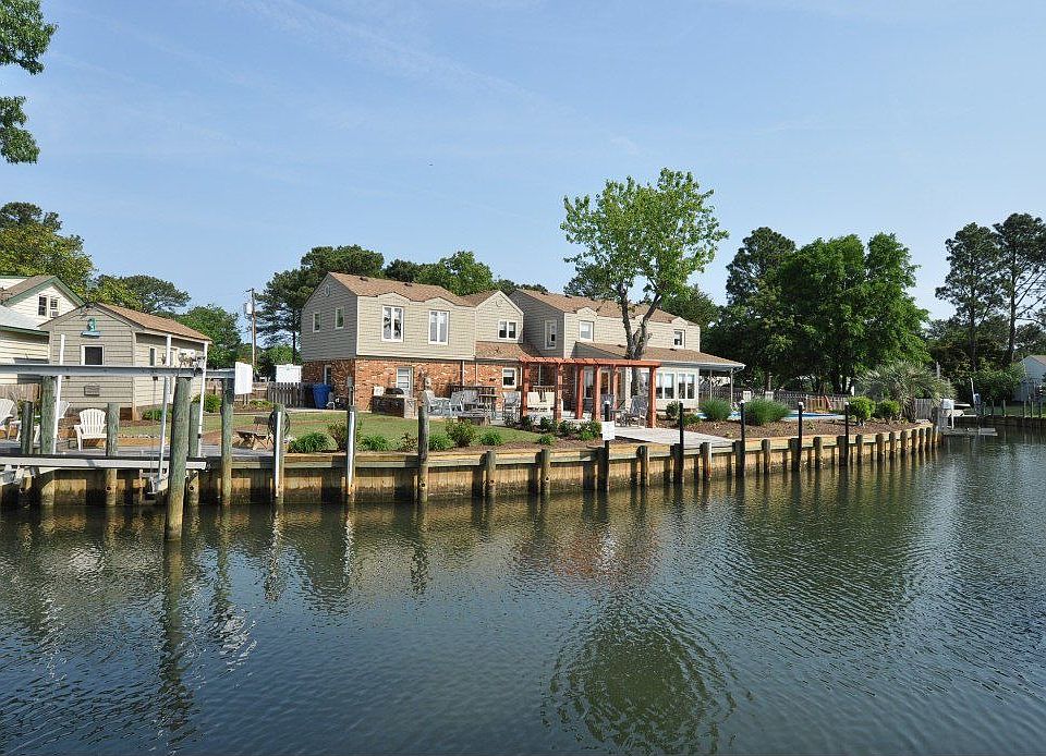 1st image of 2101 E Kendall Cir