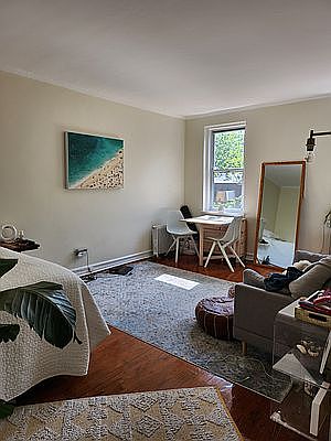 2nd image of 44 Garden Pl APT 4A