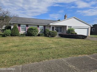 1035 Sunset Dr, Berwick, PA 18603