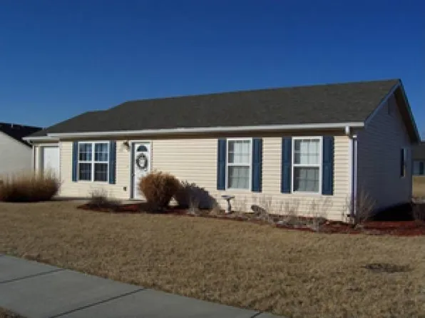 109 Brookmont Dr, Manhattan, KS 66502