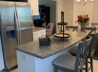 326 Gilbert St, Dix Hills, NY 11746