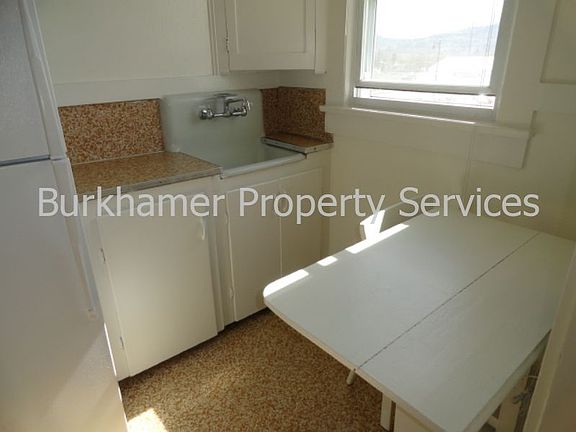 4th image of 305 W Marcy Ave APT 6