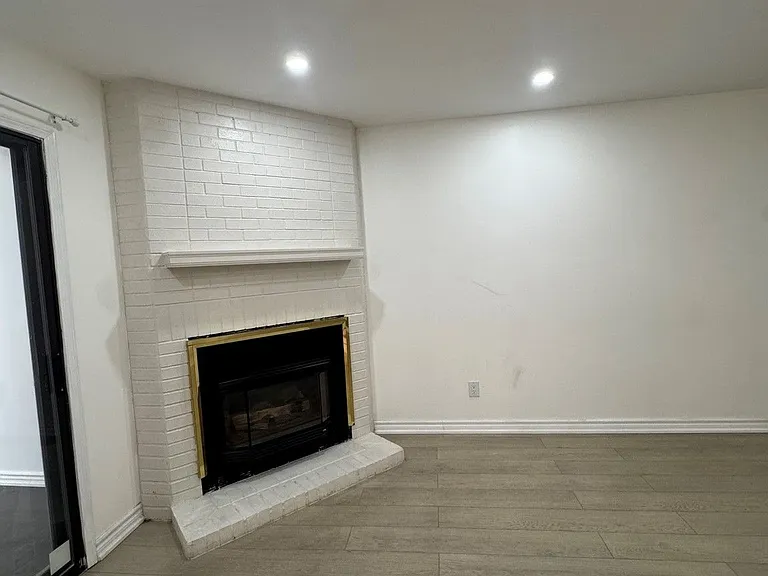 6 Carruthers Cres — Photo 9