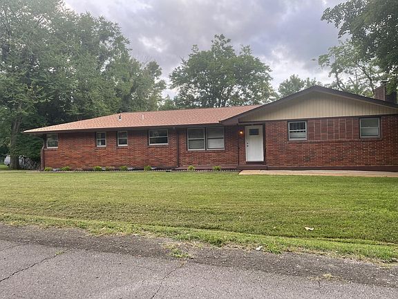 2nd image of 415 Bonnawood Dr