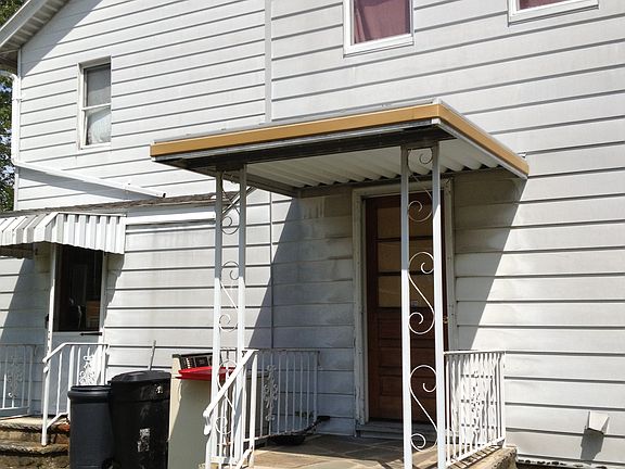 3rd image of 843 W Market St
