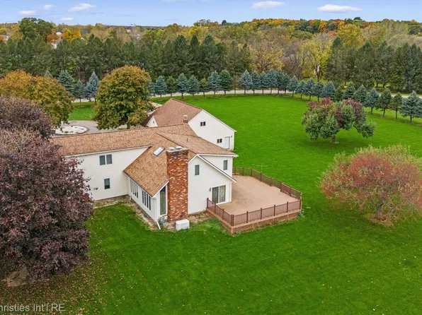 3836 N Territorial Rd, Whitmore Lake, MI 48189