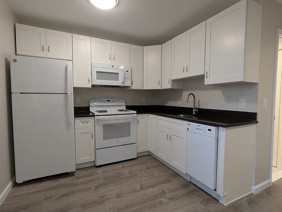 Fully equipped kitchen with plenty of cabinet storage
