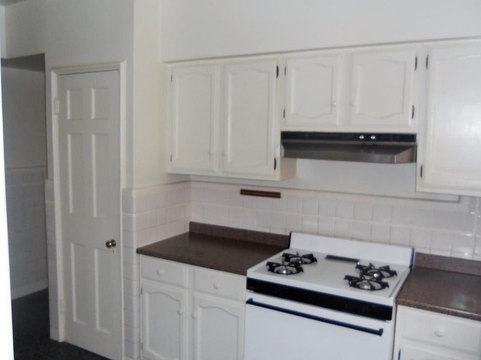 1st image of 7545 Cromwell Dr