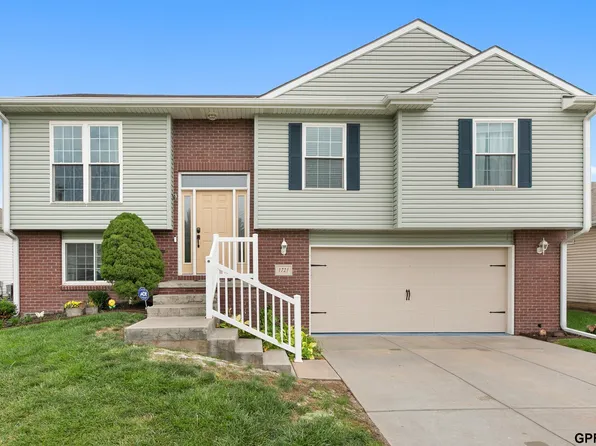 1721 Vavrina Ln, Lincoln, NE 68512