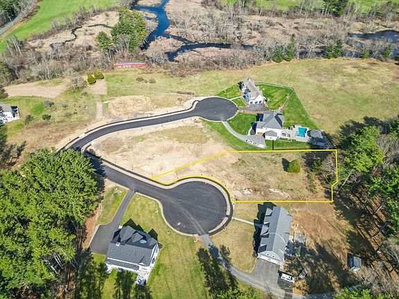 3rd image of 4 Ruby Cir