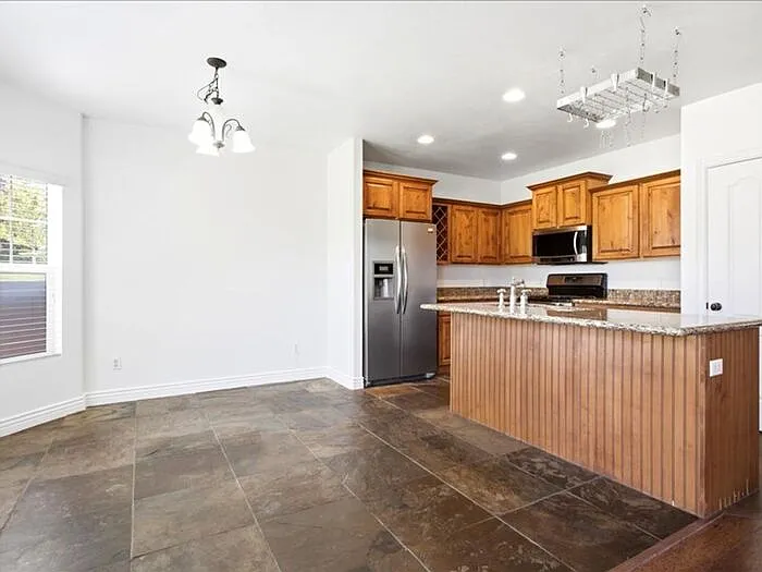 2113 E Glamis Ct — Photo 8