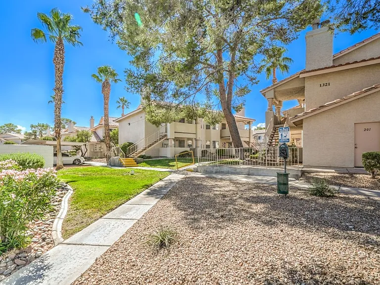 1333 Pinto Rock Ln #202 — Photo 27