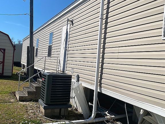 2nd image of 150 Miranda Ct