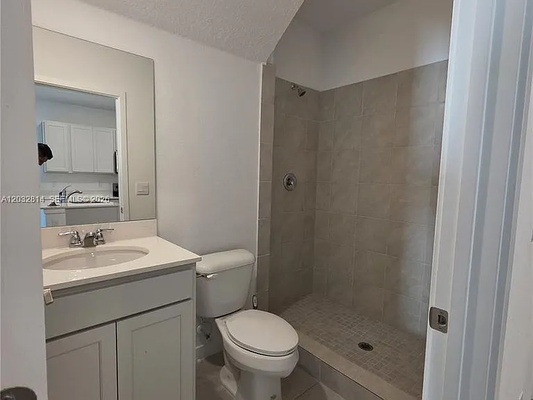 4860 Dillion St #4860 — Photo 11