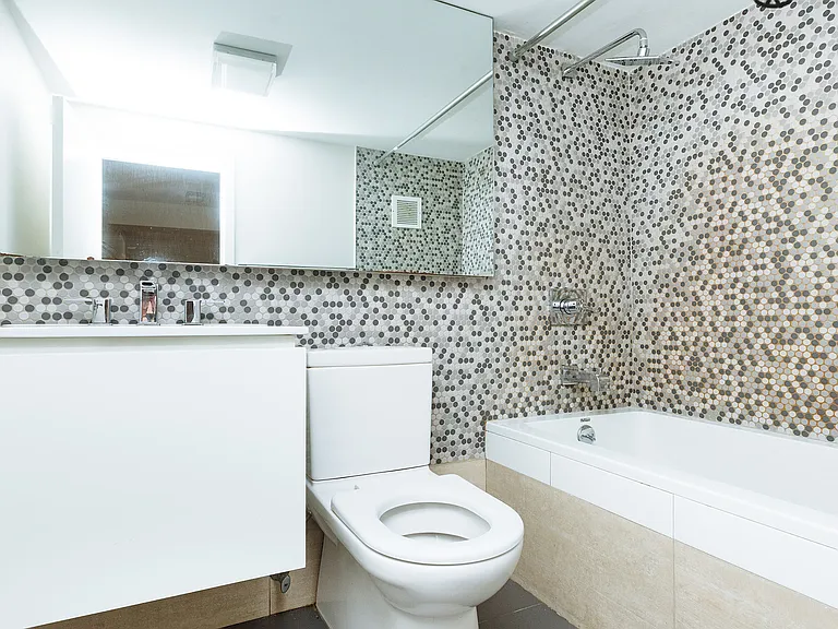 100 Dupont St #1G — Photo 28