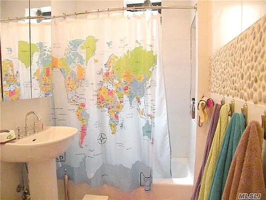 Rented by Winzone Realty Inc | media 26