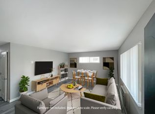 Arden Park Apartments - 2452 Wyda Way, Sacramento, CA 95825