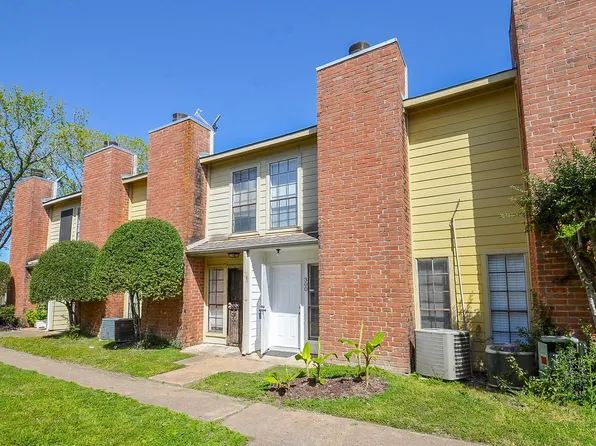 10501 South Dr APT 300, Houston, TX 77099