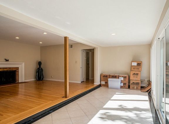 2nd image of 4257 Pomona Ave