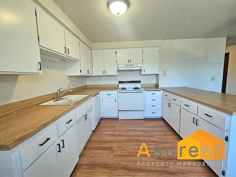 65 Woolen Way — Photo 16